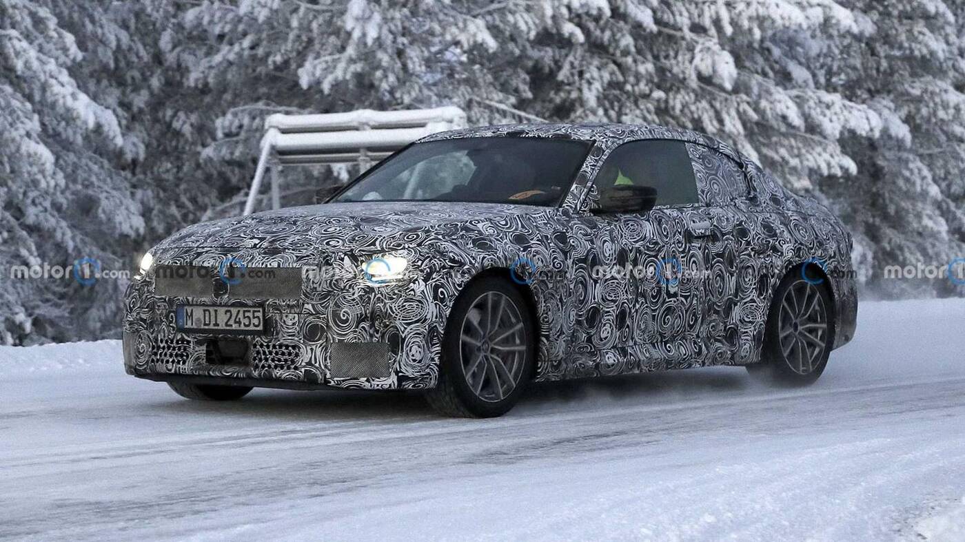 Zdjęcia BMW serii 2 coupe nowej generacji podczas testów