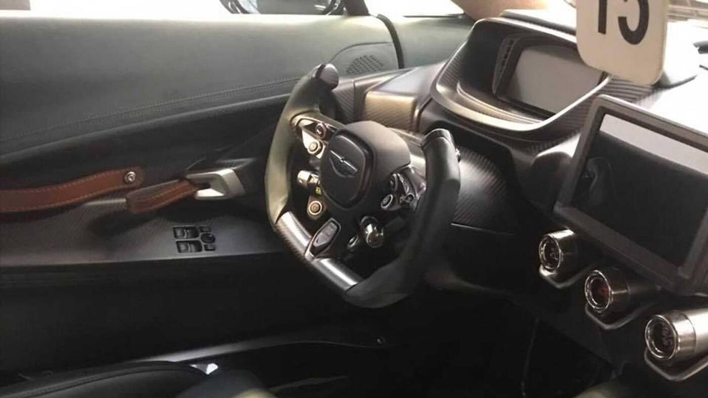 Jedyny na świecie Aston Martin Victor trafił już do właściciela