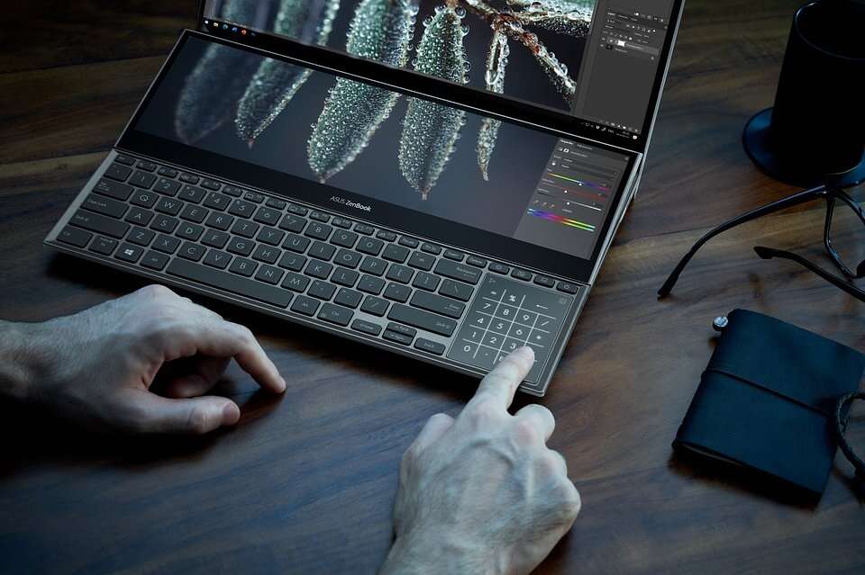 Nowy Asus ZenBook Duo oraz przystępny cenowo TUF Dash F15