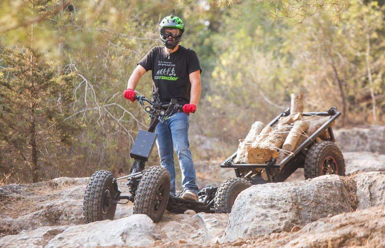 Elektryczna hulajnoga EZRaider HD4 kosztuje tyle, ile używany samochód