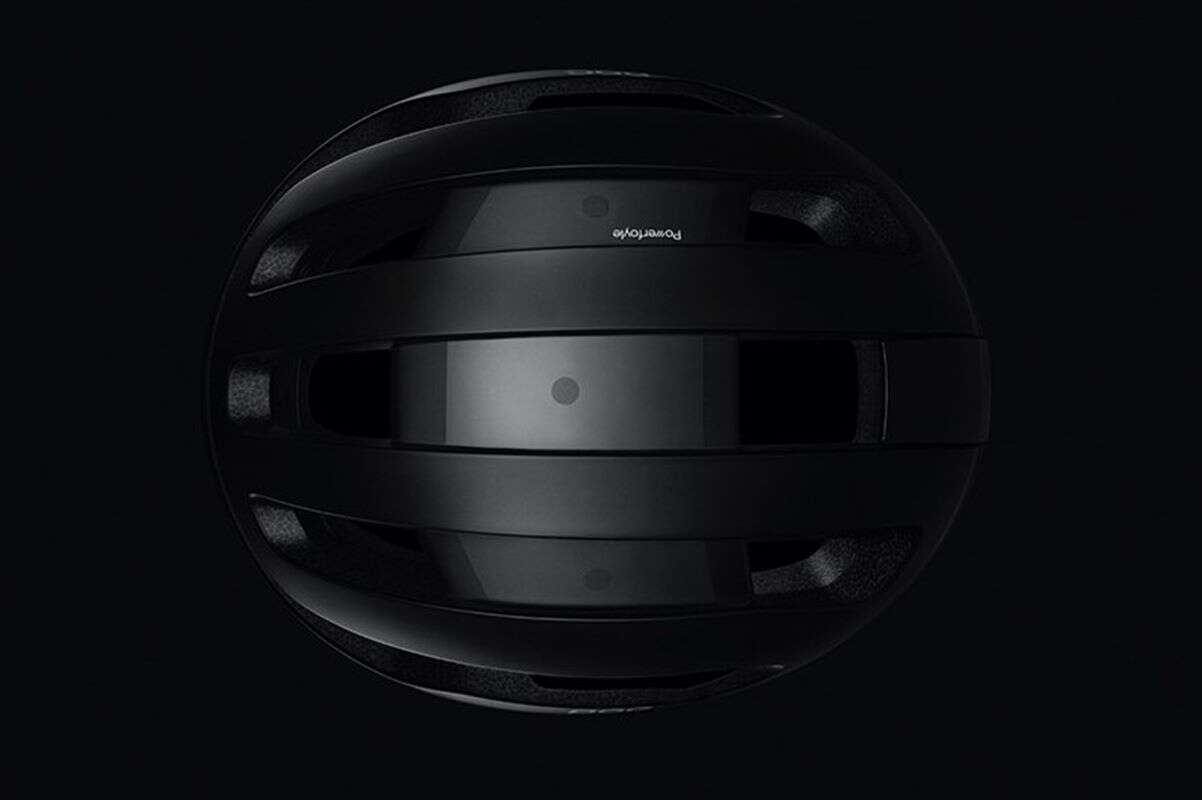 Kask rowerowy Omne Eternal z oświetleniem nie wymaga ładowania