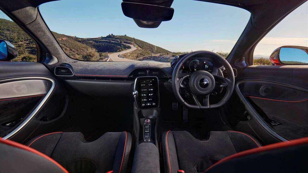 McLaren Artura zadebiutował. Oto pierwsza hybryda McLarena