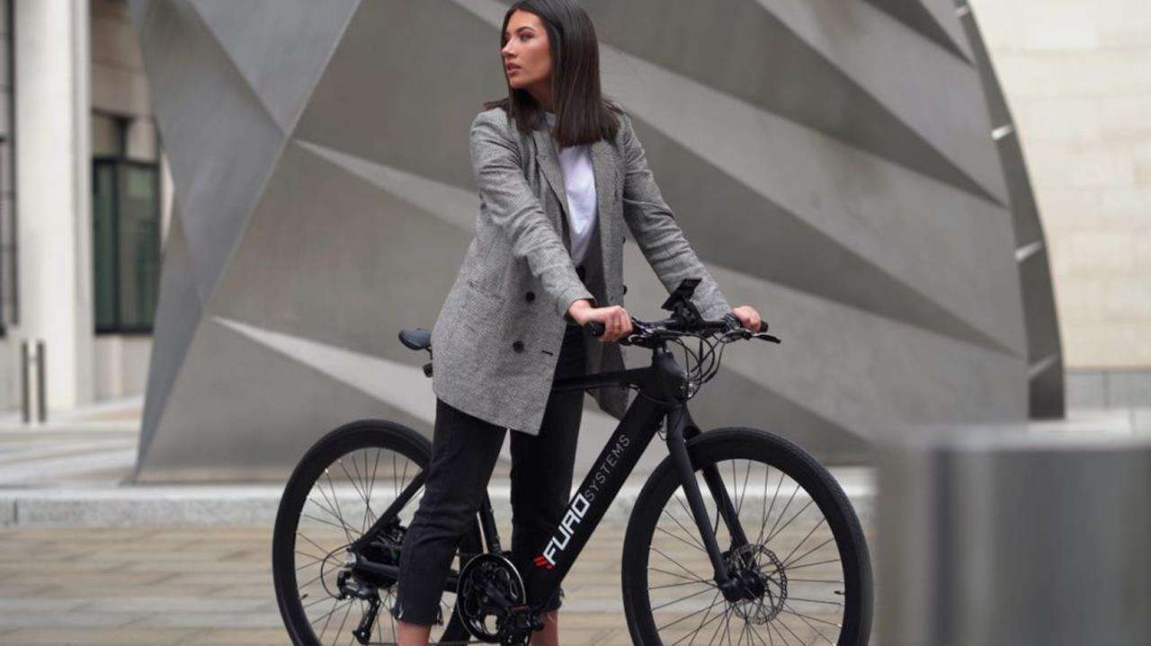 Miejski rower elektryczny FuroSystems Aventa zapewnia nawet 80 km zasięgu