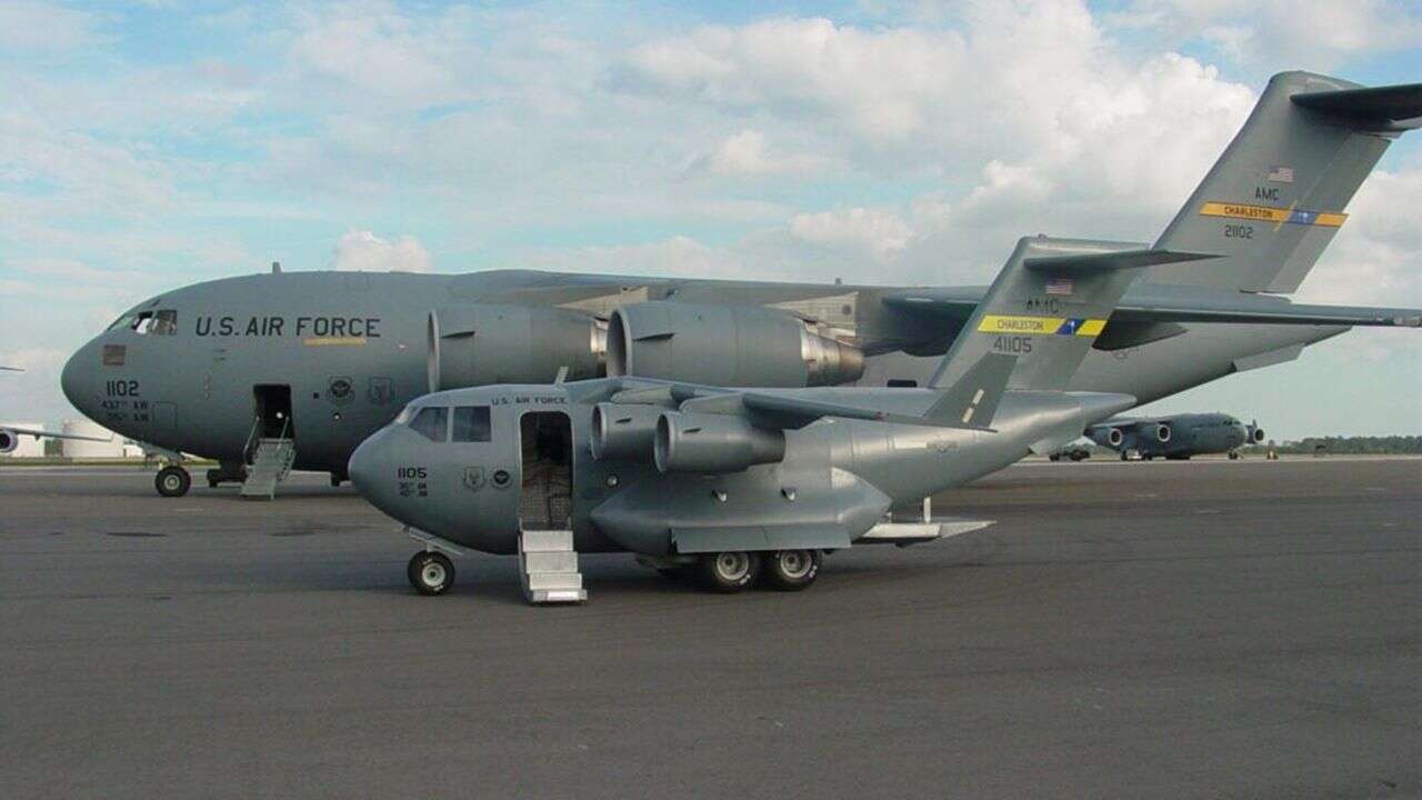 Miniatura samolotu transportowego C-17, replika C-17