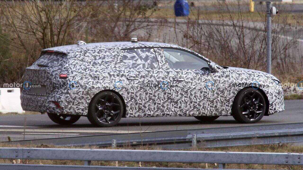 Pierwsze zdjęcia kombi Peugeot 308 nowej generacji