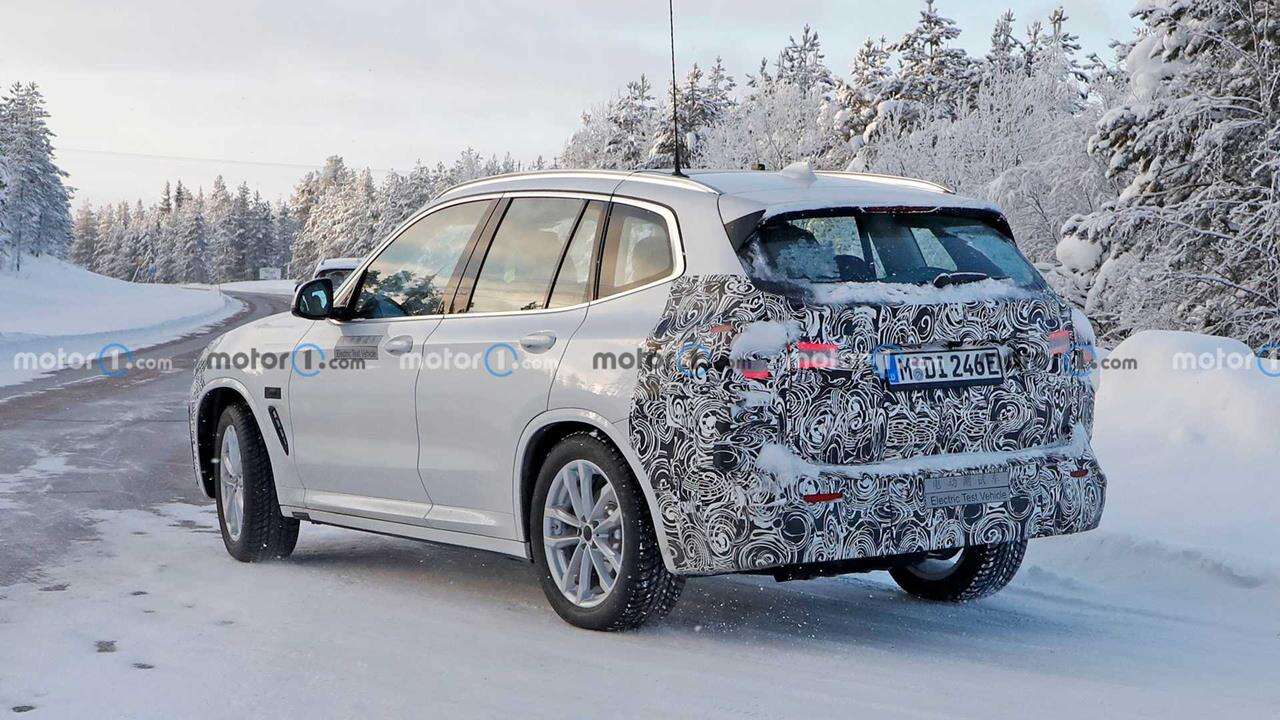 Spójrzcie na zdjęcia odświeżonego BMW iX3 2022. Tak. BMW iX3