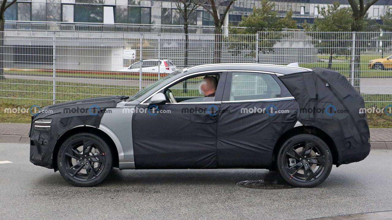 Zdjęcia Genesis GV70e. Elektryczny SUV w testach