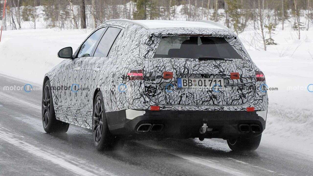 Zdjęcia Mercedes-AMG C63 Estate w testach