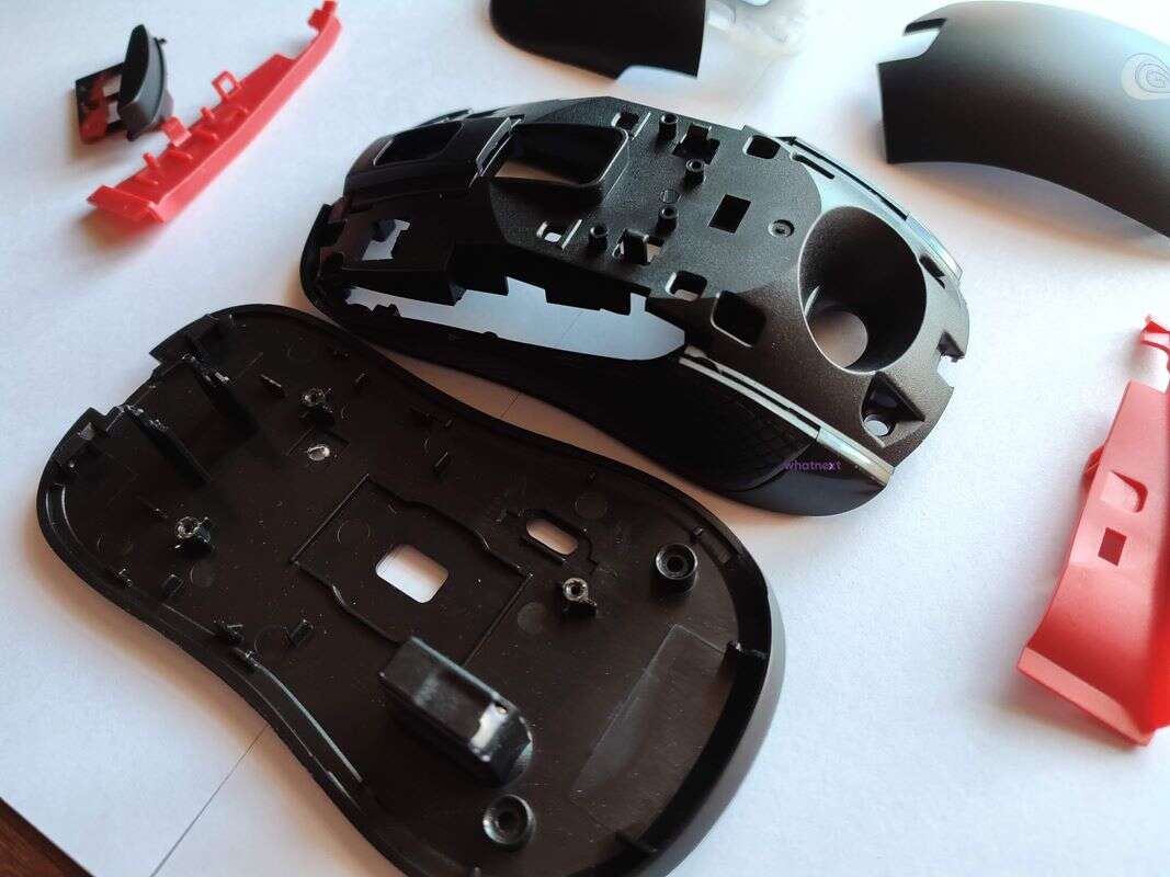 Co znajdziemy wewnątrz myszki komputerowej?