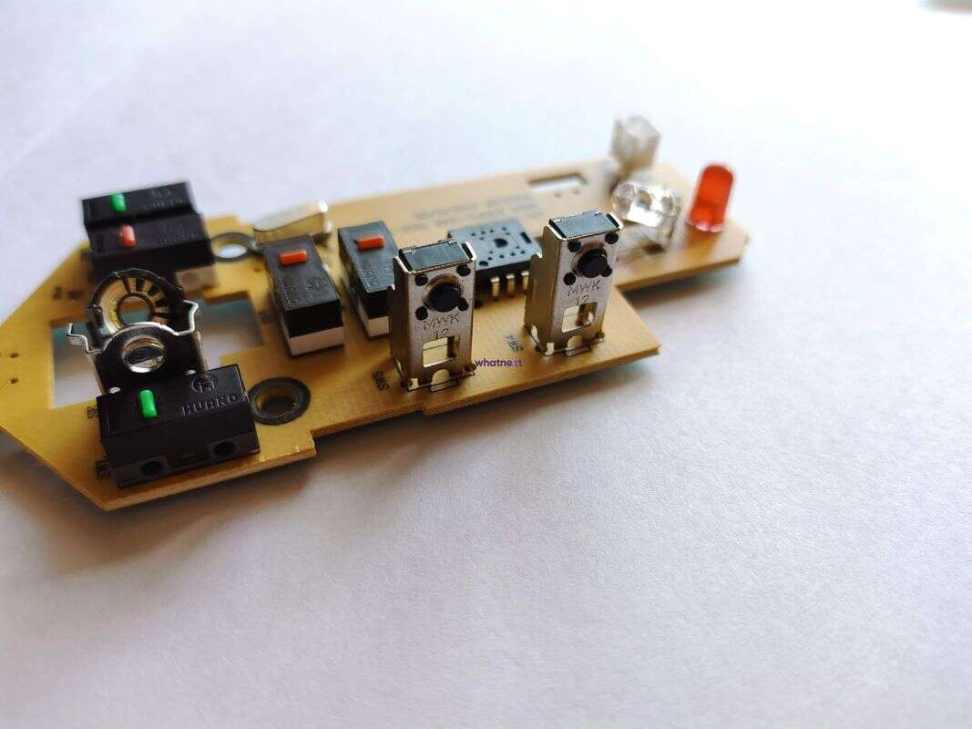 Co znajdziemy wewnątrz myszki komputerowej?