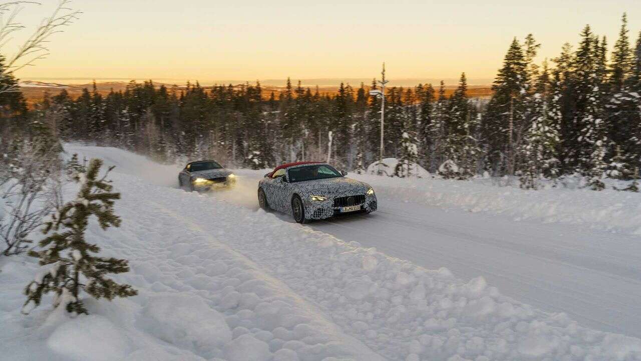 Zdjęcia Mercedesa SL nowej generacji. Model zalicza ostateczne zimowe testy