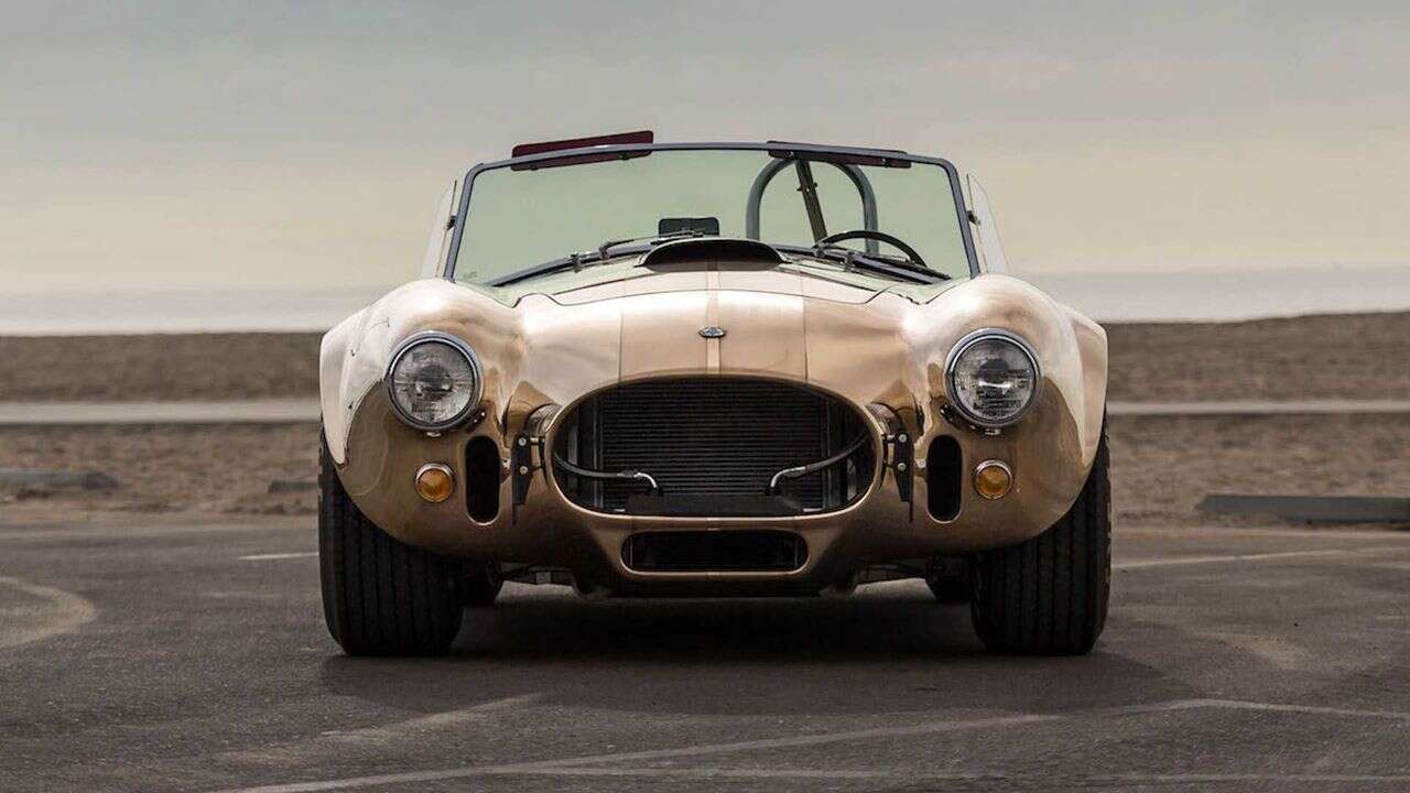 Spójrzcie na wyjątkowe nadwozie równie wyjątkowego Shelby Cobra