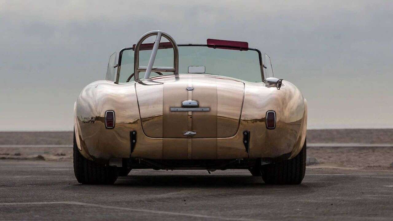 Spójrzcie na wyjątkowe nadwozie równie wyjątkowego Shelby Cobra