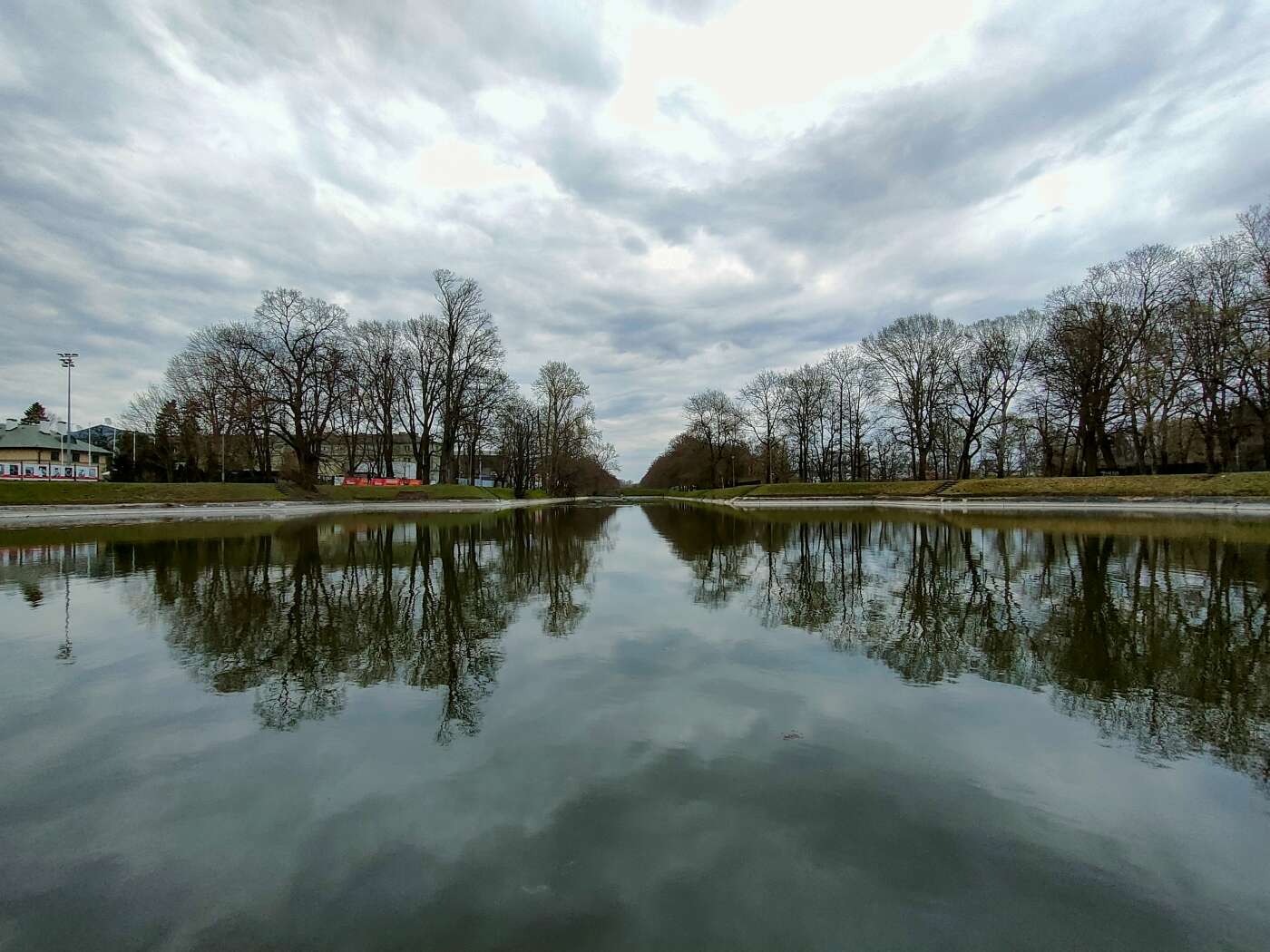 Z OPPO Reno5 5G można podbijać media społecznościowe