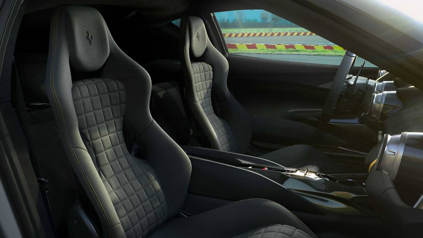 Nowe Ferrari 812 Superfast zadebiutowało, ale na szczegóły poczekamy