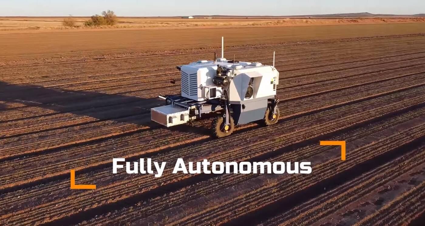 Nowe autonomiczne roboty rolnicze. Jeden zabija chwasty, a drugi zbiera jabłka