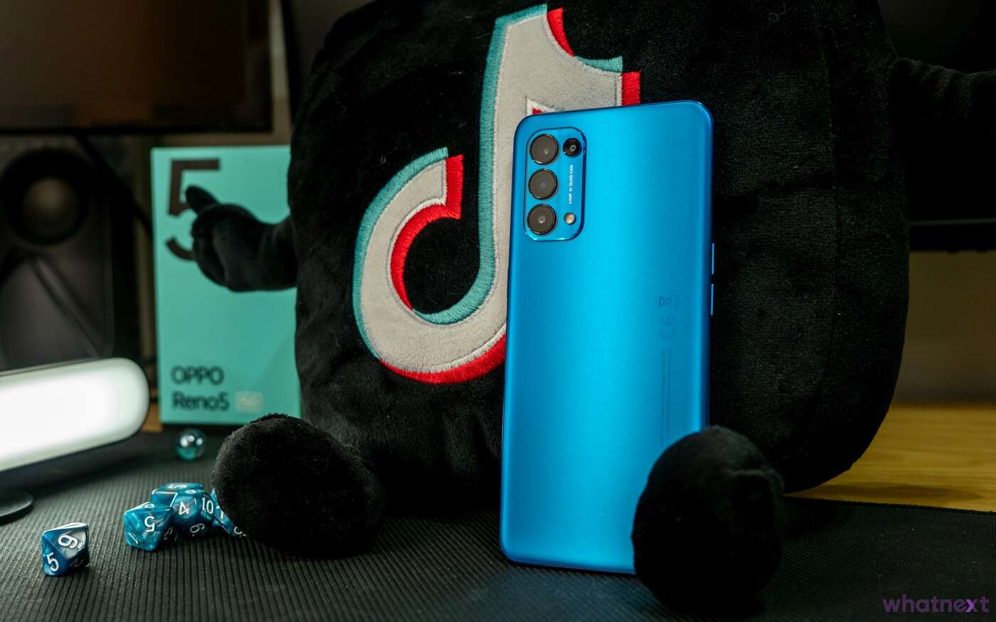 Z OPPO Reno5 5G można podbijać media społecznościowe
