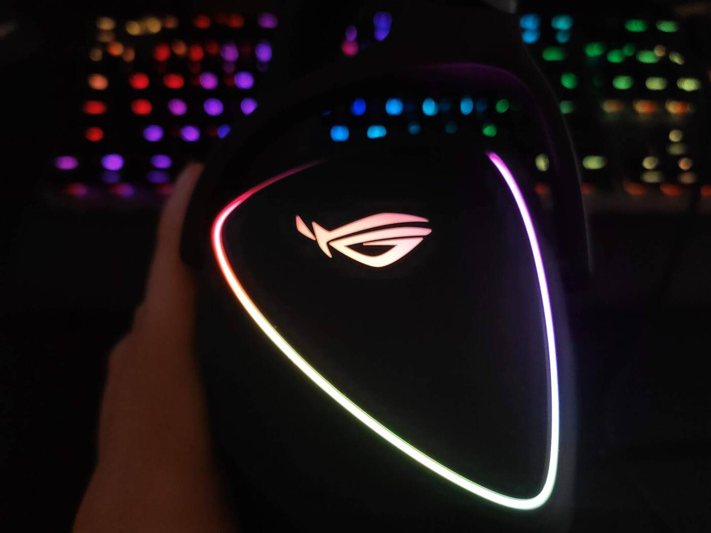 Test ROG Delta S. Gamingowy zestaw słuchawkowy z masą technologii