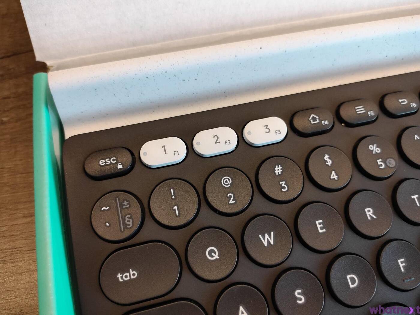 Test bezprzewodowej klawiatury Logitech K780 idealnej dla tableciarzy