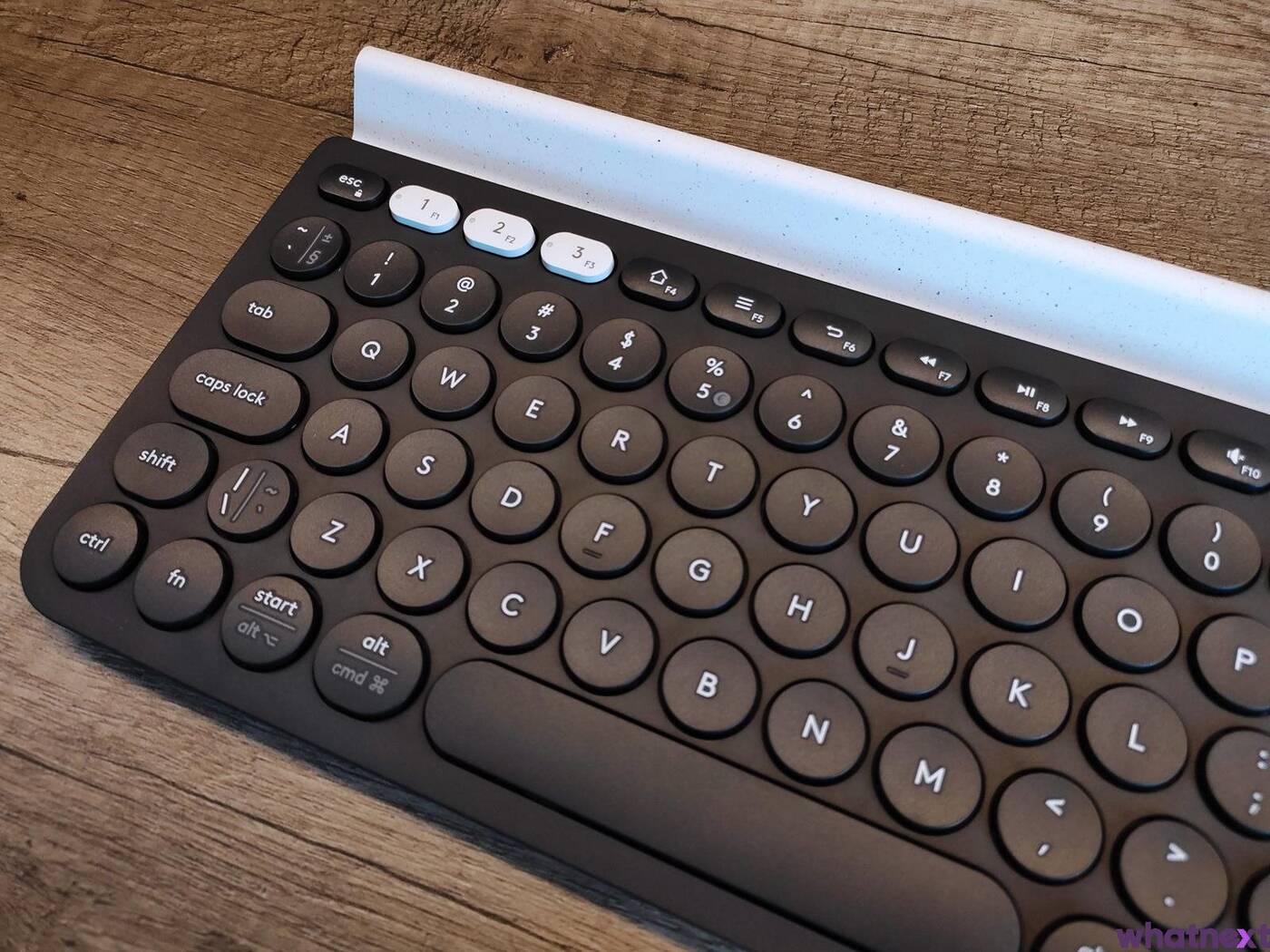 Test bezprzewodowej klawiatury Logitech K780 idealnej dla tableciarzy