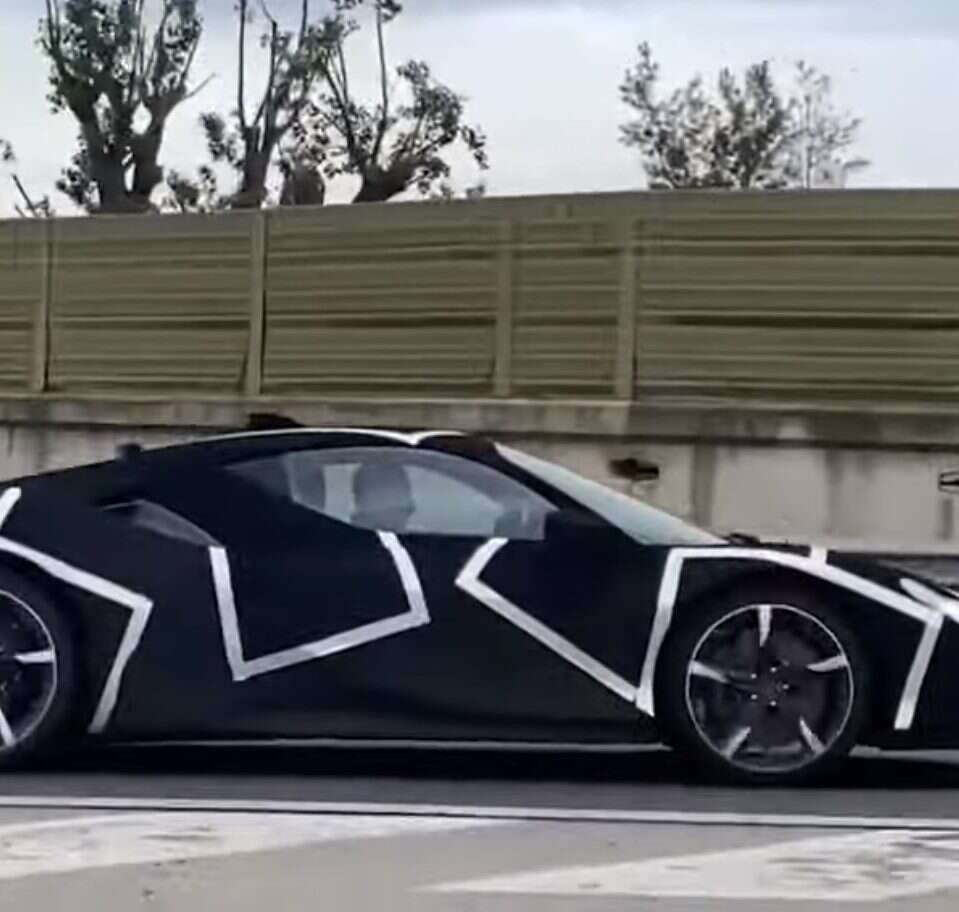 hybrydowe Ferrari V6