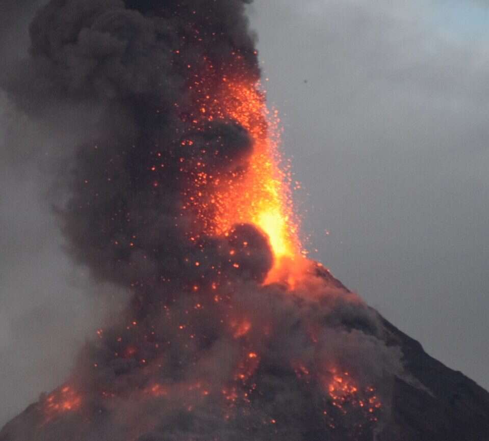 Wulkan oddalony o tysiące kilometrów stanowi poważne zagrożenie dla życia