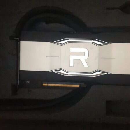 Chłodzona cieczą karta Radeon RX 6900 XTX na zdjęciach, Radeon RX 6900 XTX, zdjęcia Radeon RX 6900 XTX, karta Radeon RX 6900 XTX