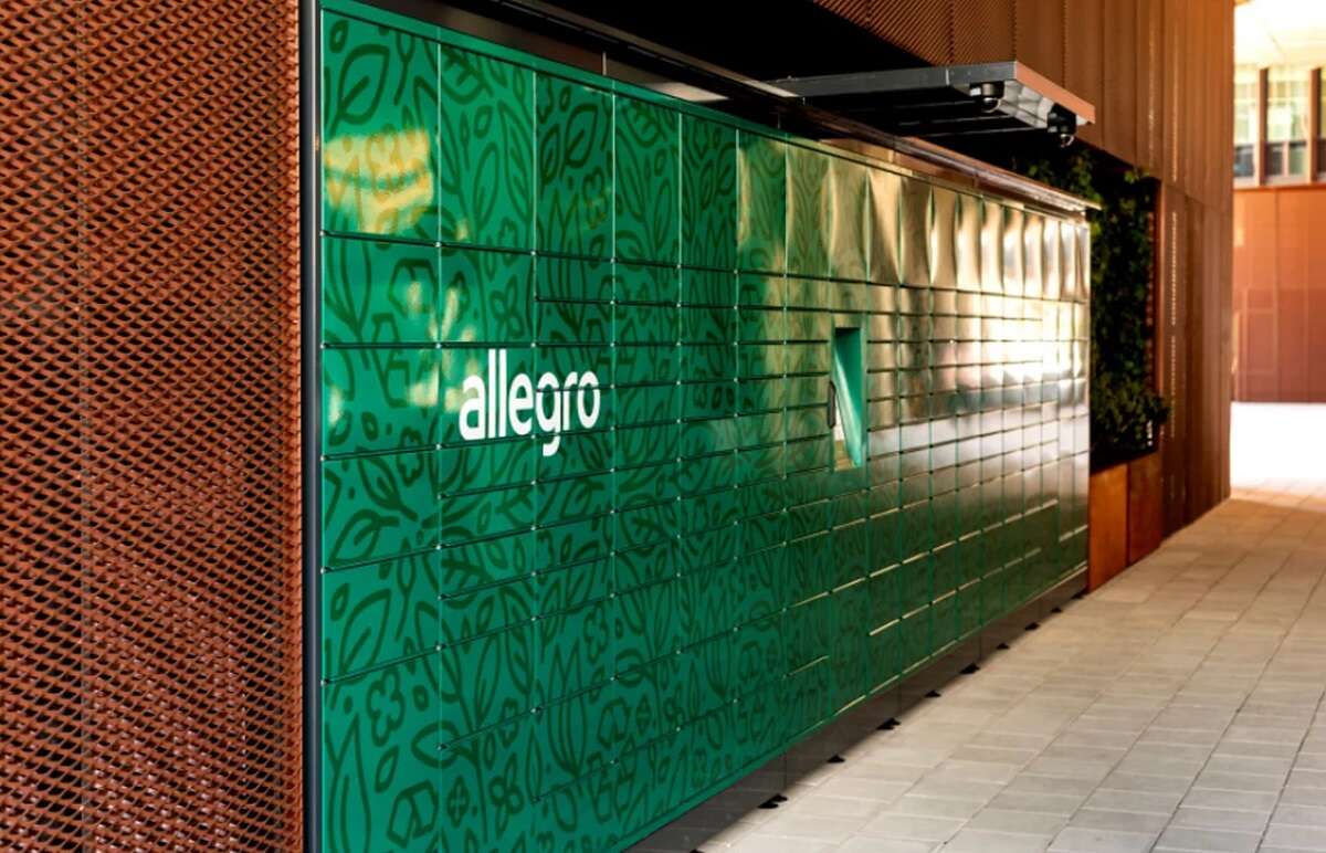 Pierwsze automaty paczkowe Allegro prezentują się naprawdę ładnie