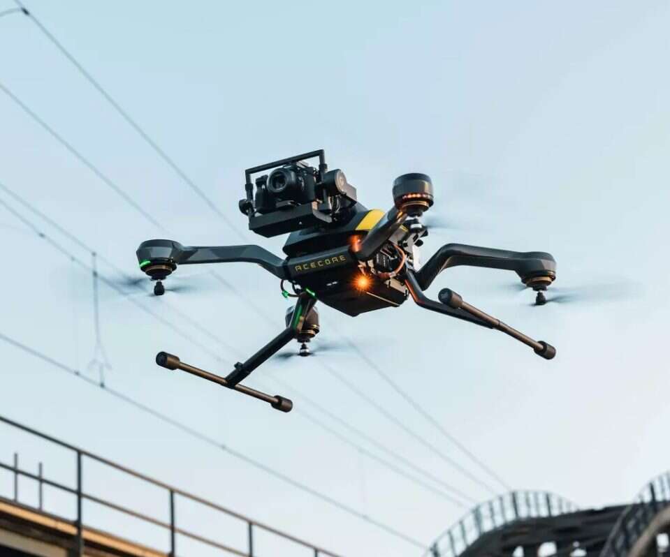 Nagrywanie z dronem Zoe Zetona, Zoe Zetona, dron Zoe Zetona