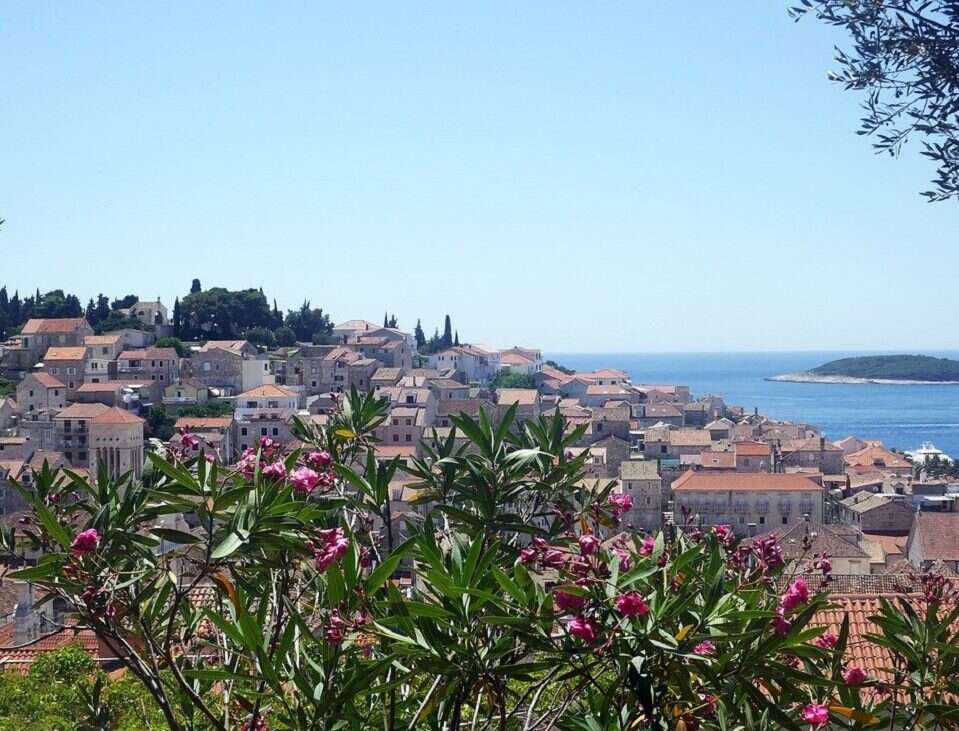 Chorwacja coraz bardziej dziurawa. W ostatnim czasie pojawiło się tam sto otworów