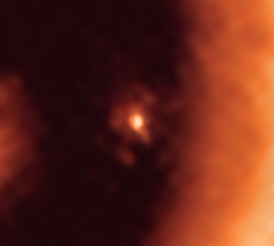 Pierwsza taka egzoplaneta otoczona przez pył. Kiedyś powstanie z niego księżyc