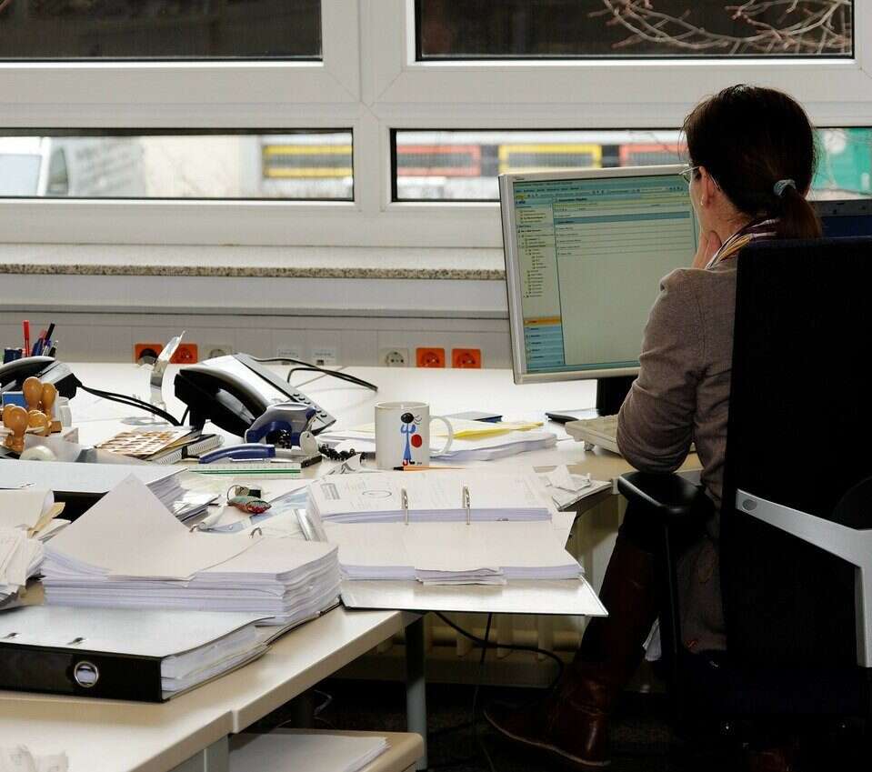 Jakość powietrza w biurach wpływa na wydajność pracowników? Nowe badania naukowców z Harvardu