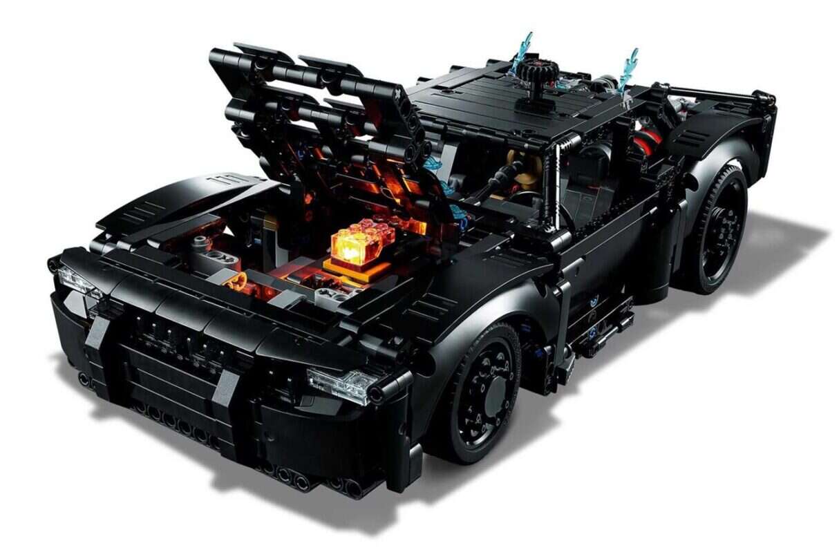 Nowy Batmobil w wersji LEGO, Nowy Batmobil, LEGO Nowy Batmobil