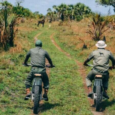 Pierwsze takie antykłusownicze patrole w Afryce, elektryczne motocykle, elektryczne motocykle Cake, Kalk AP elektryczne motocykle