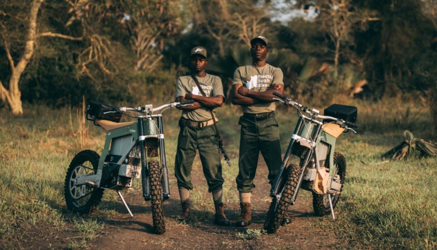 Pierwsze takie antykłusownicze patrole w Afryce. Elektryczne motocykle w akcji