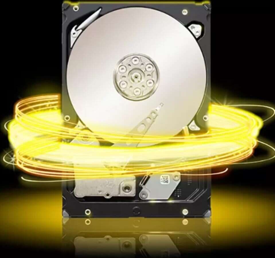 pierwszy HDD PCIe NVMe, Seagate wyjątkowy dysk talerzowy, Seagate HDD PCIe, HDD NVME