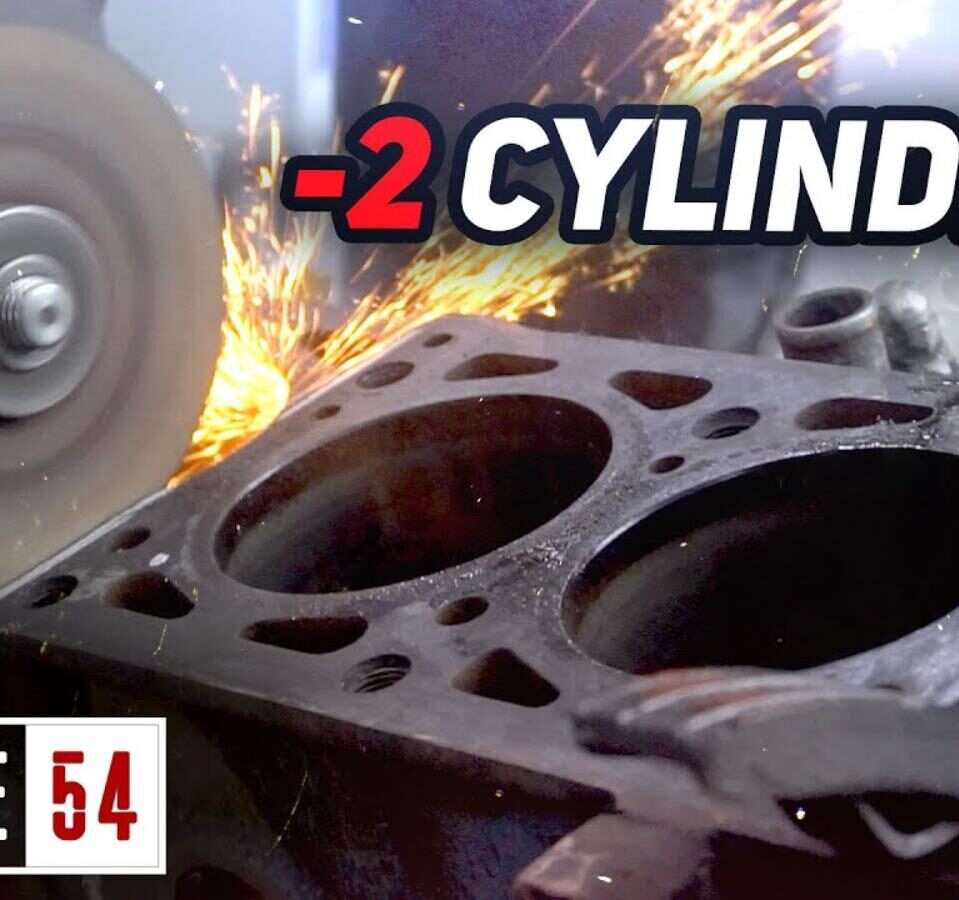 Rosjanie przecięli silnik na pół