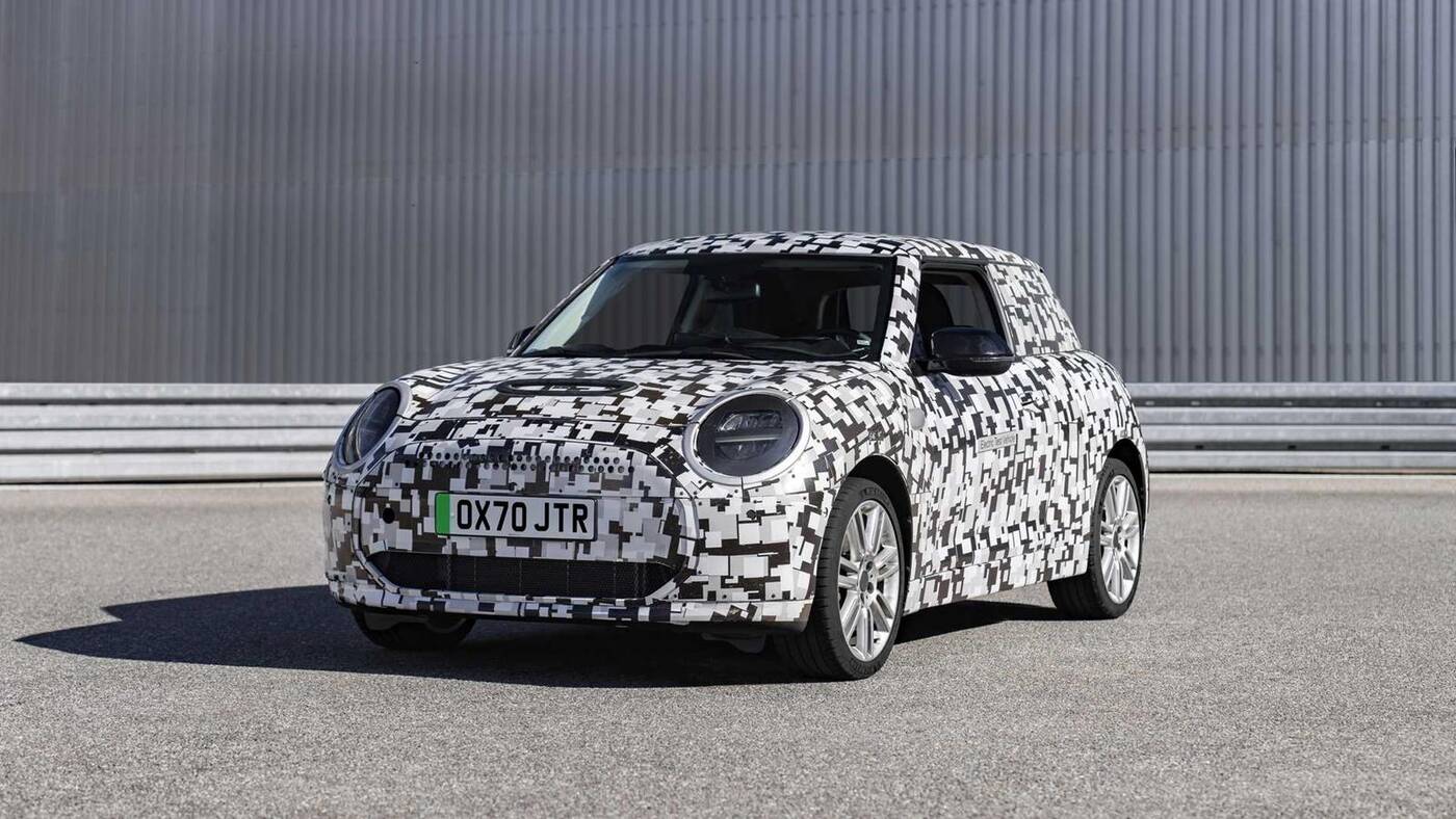Nowe trzydrzwiowe Mini 2023. Szereg zdjęć zapowiada model