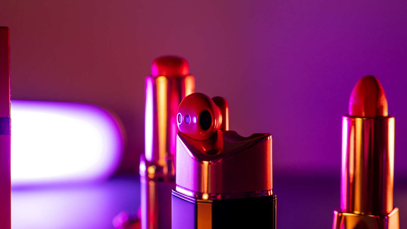 Huawei FreeBuds Lipstick to więcej niż słuchawki. To elegancki dodatek stylizacji