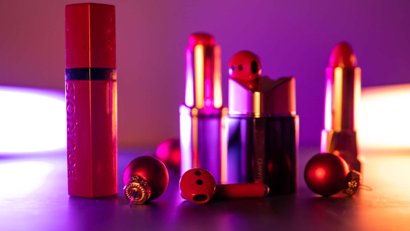 Huawei FreeBuds Lipstick to więcej niż słuchawki. To elegancki dodatek stylizacji