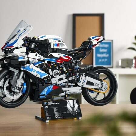 Oto LEGO Technic BMW M 1000 RR, zestaw LEGO dla fanów supermotocykli, LEGO Technic BMW M 1000 RR,