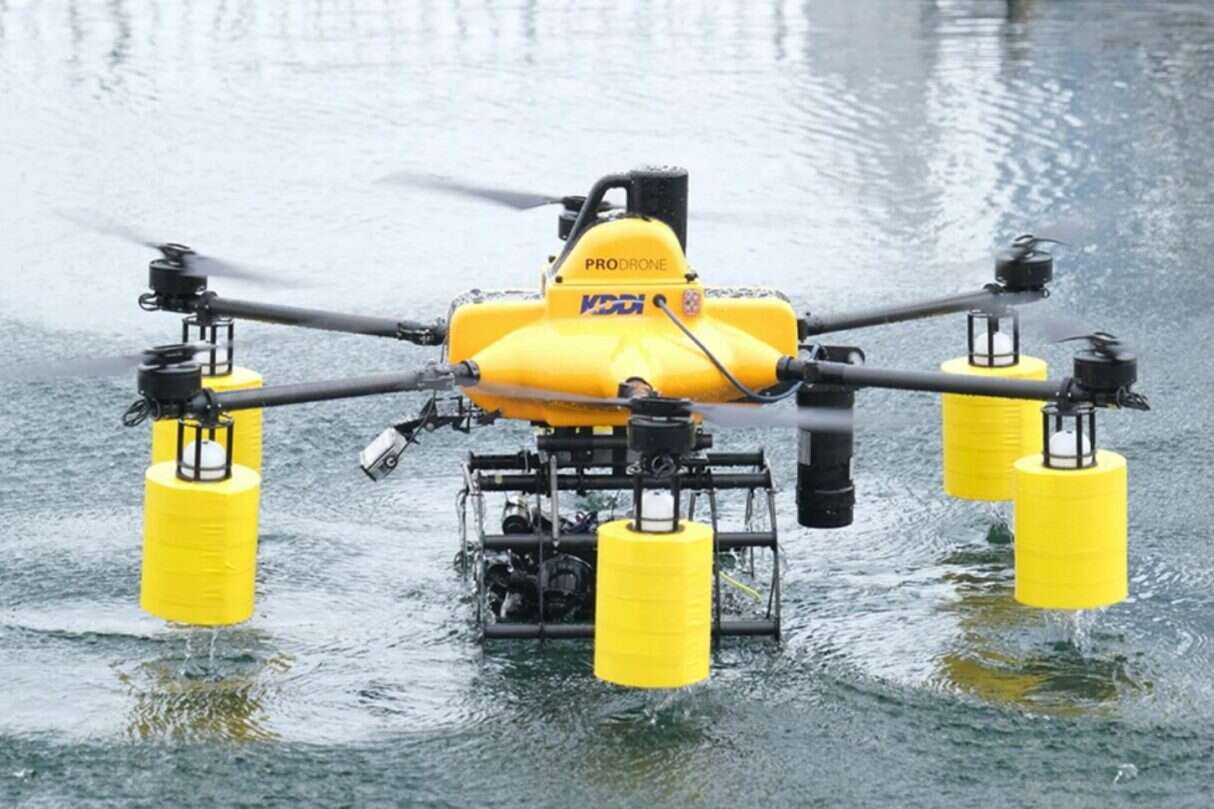 FIFISH + KDDI, pierwsze połączenie drona podwodnego z latającym