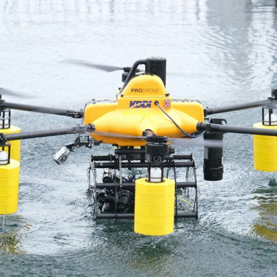 FIFISH + KDDI, pierwsze połączenie drona podwodnego z latającym