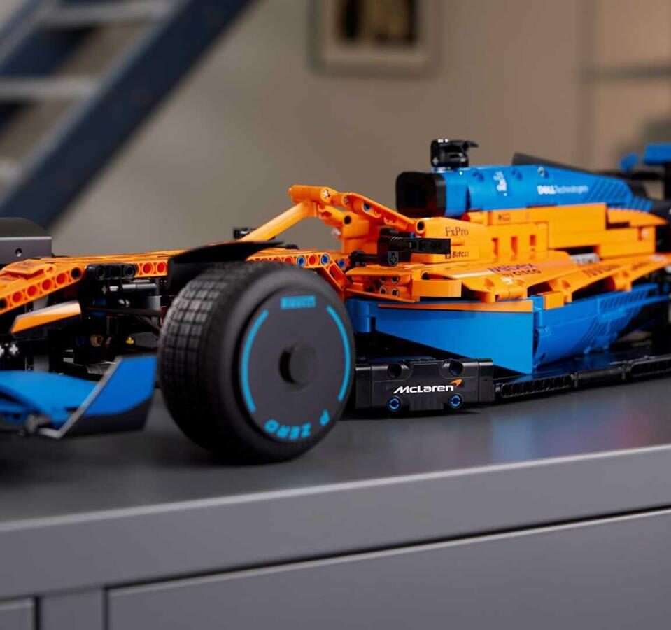 LEGO przygotowało coś dla fanów F1, zestaw McLaren Formula 1 2022, McLaren Formula 1 2022