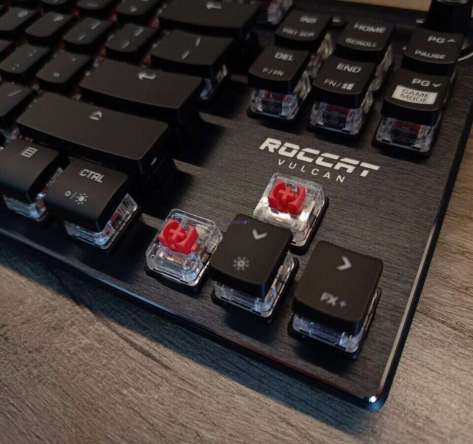 Test klawiatury mechanicznej Roccat Vulcan TKL, przełączniki Titan Linear, Roccat Vulcan TKL, Vulcan TKL, Roccat Vulcan