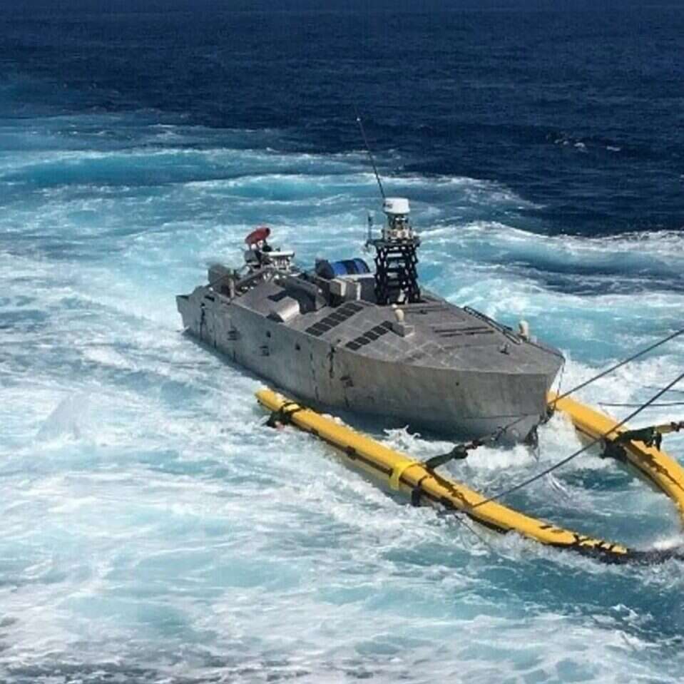 Robookręty już na służbie marynarki USA, trałowce Będą chronić inne okręty przed cichymi zabójcami
