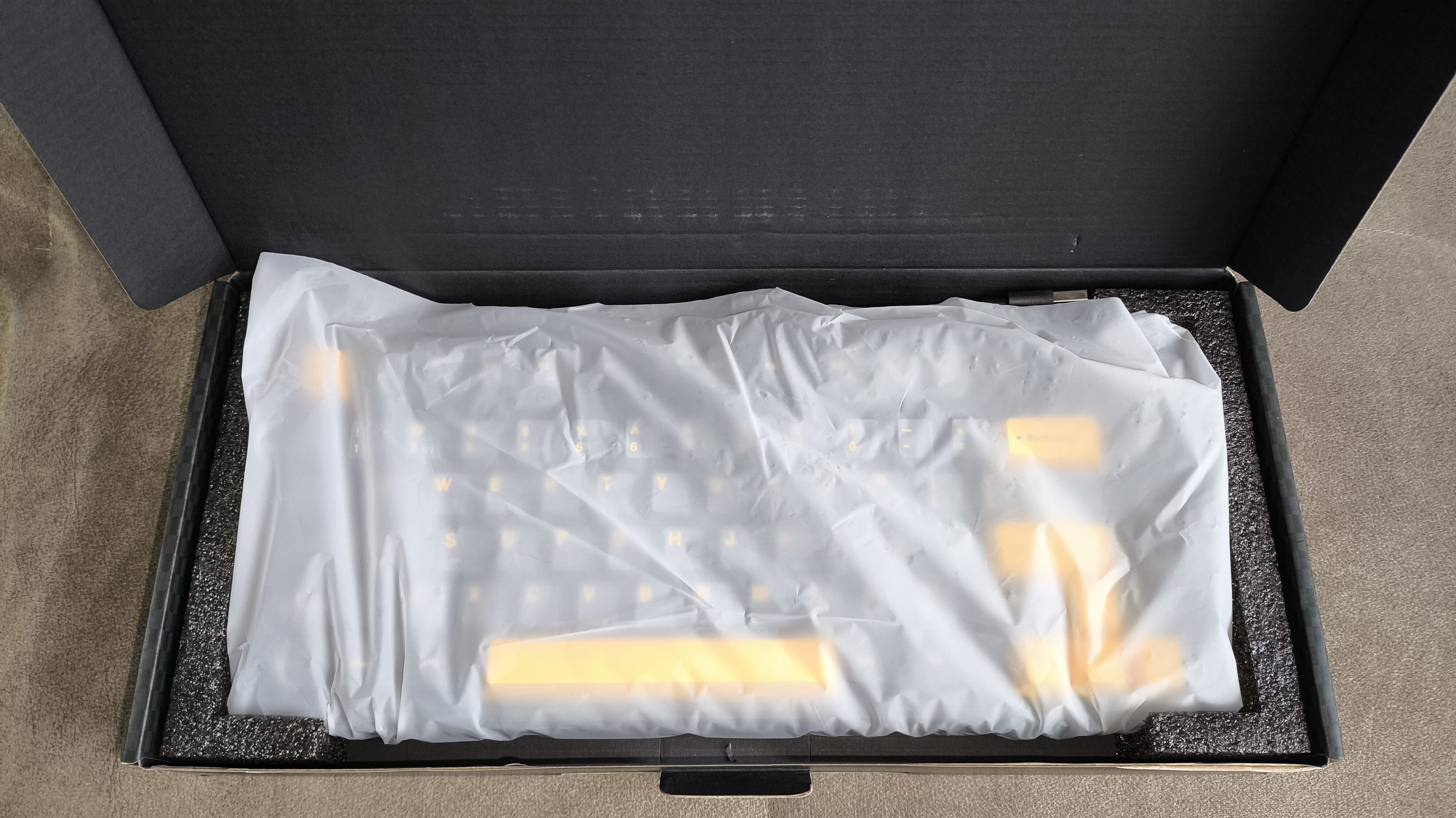 Marvo KG598W Meqa 80W - test klawiatury. Kolorowo, dobrze i tanio