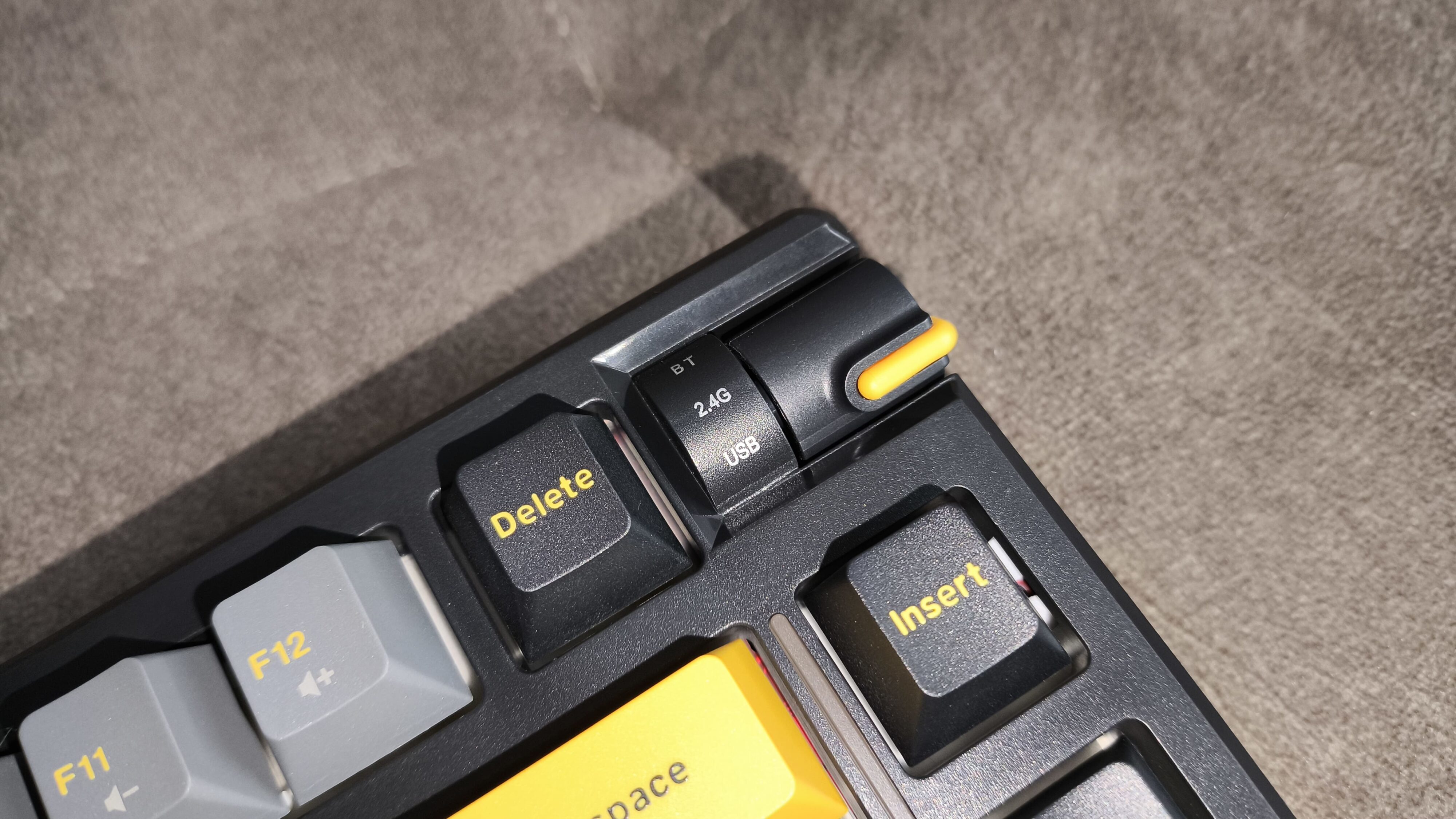 Marvo KG598W Meqa 80W - test klawiatury. Kolorowo, dobrze i tanio