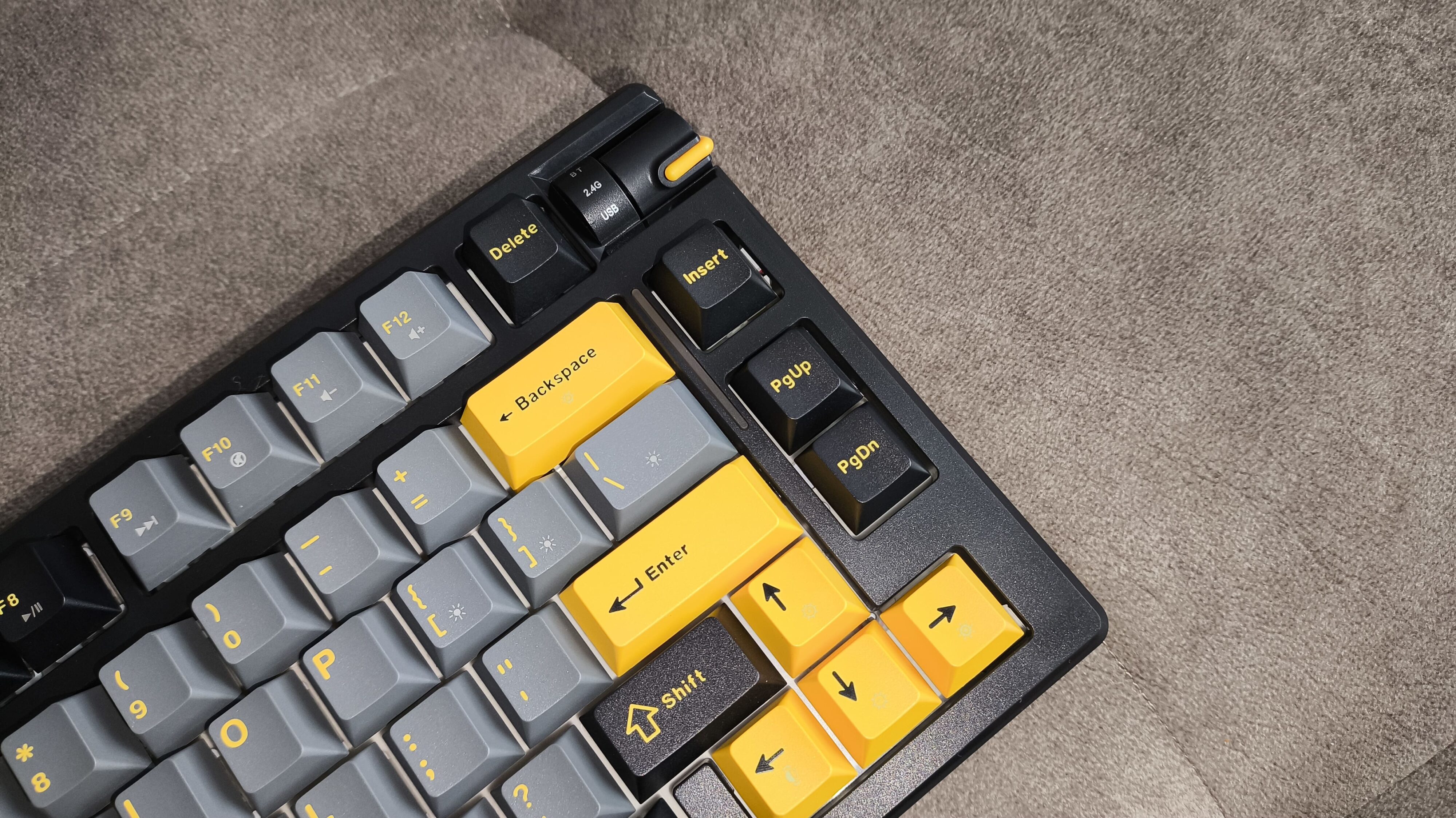 Marvo KG598W Meqa 80W - test klawiatury. Kolorowo, dobrze i tanio