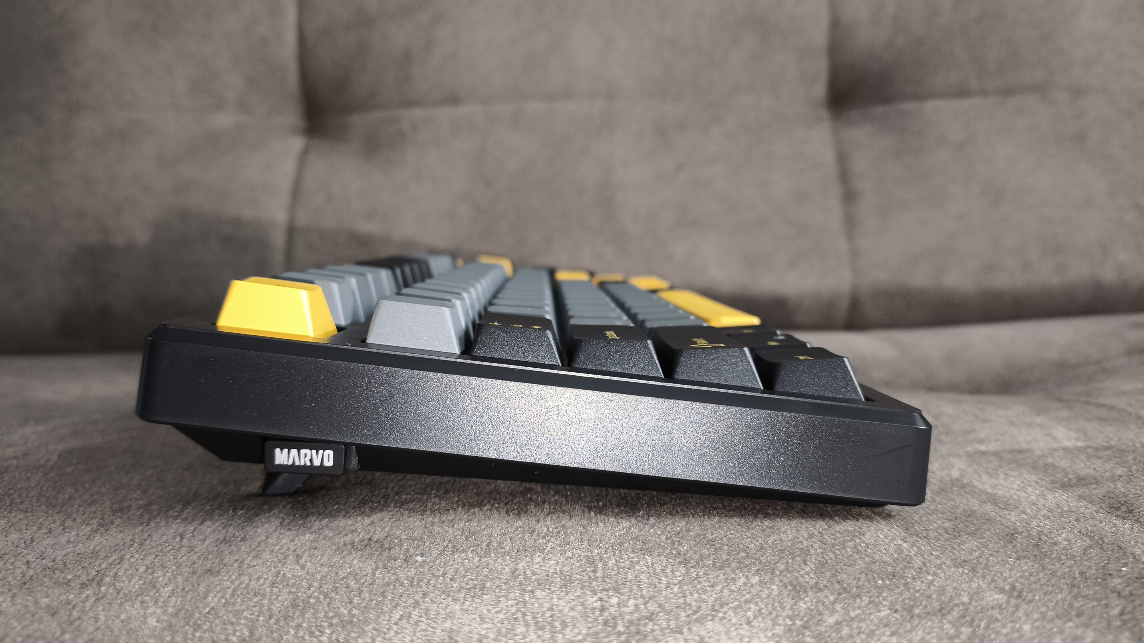 Marvo KG598W Meqa 80W - test klawiatury. Kolorowo, dobrze i tanio